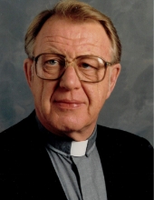 Rev. Robert  H.  Wind 27566137