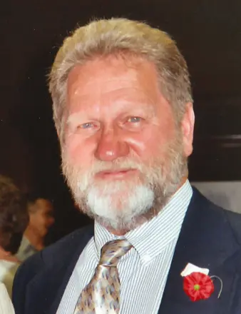 Raymond Charles Lindholm