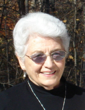 Lillian Y Ladwig
