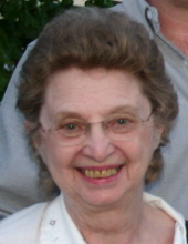 Velma L Detjens