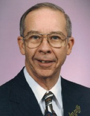 Photo of Lester Schroer