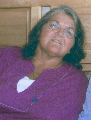 Photo of Lynda Hamilton