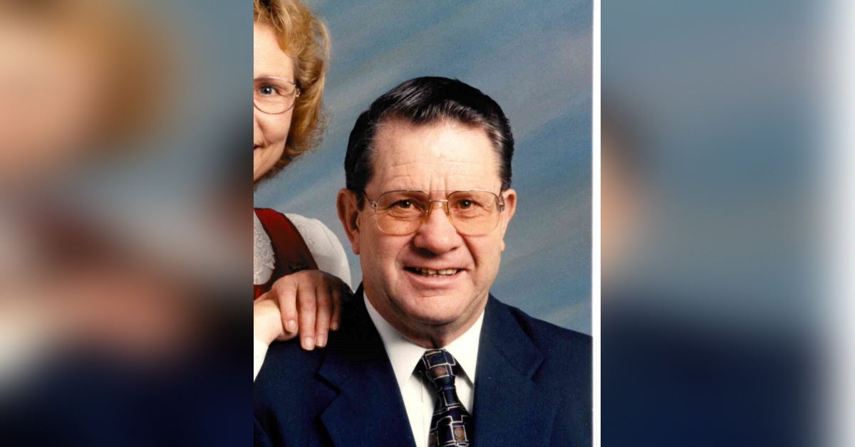 Obituary information for Richard D Holmes