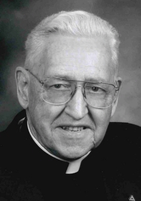 Photo of Father Robert Goblirsch