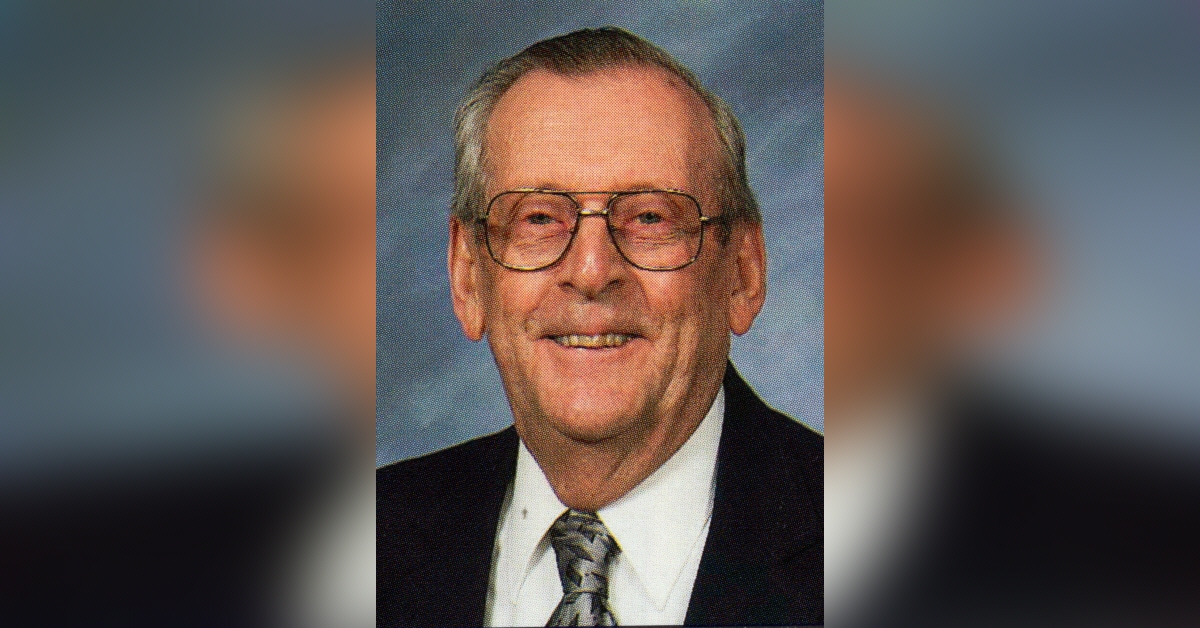 Willard J. Deckliver Obituary Visitation & Funeral Information