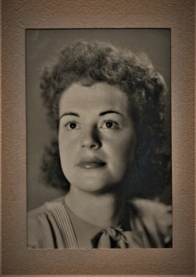 Photo of Betty Servant