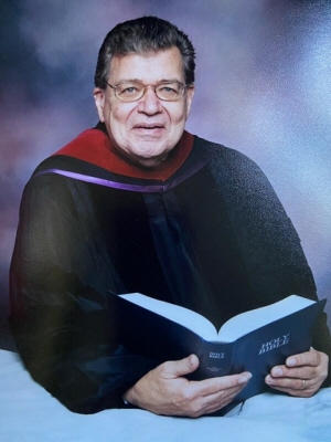 Photo of Dr. Wayne Barnard