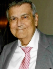 Michael D Bucciero