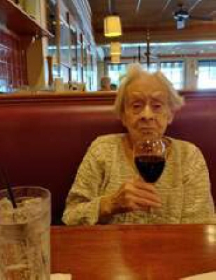Aline Evelyn Schwalm