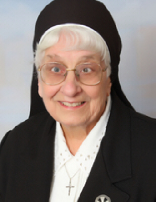 Photo of Sister Naomi Roth