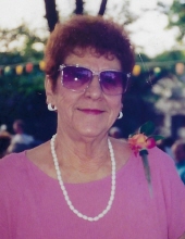 Photo of Theresa Perl