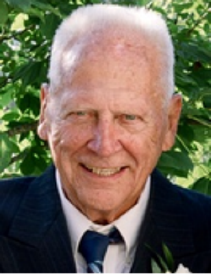 Robert " Bob" L. Huntt
