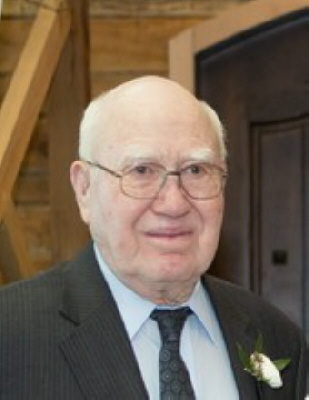 Photo of Robert Halvorson