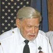 Robert J Lewark