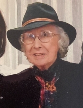 Doris E Pelletier