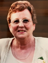 Karin Lombardi 19813651