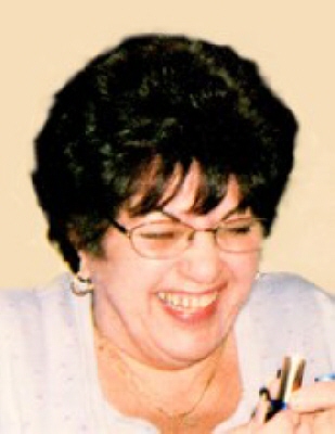 Photo of Estelle Santopietro