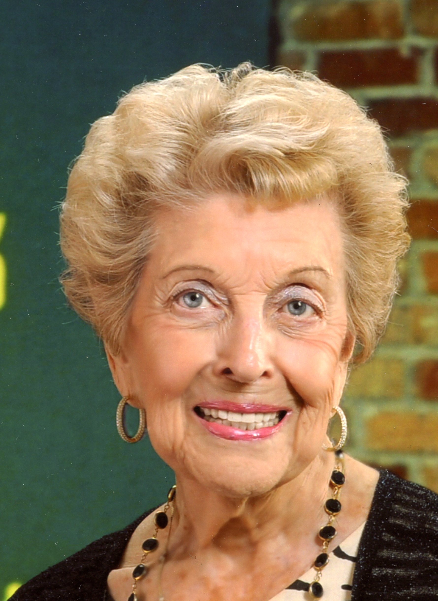 Eloise Herrington Boucher Obituary - Visitation & Funeral Information