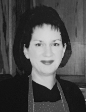 Photo of Lisa Peterson