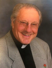 Photo of Father Tom Henseler