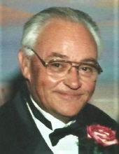 Leo  G.  Kmiec