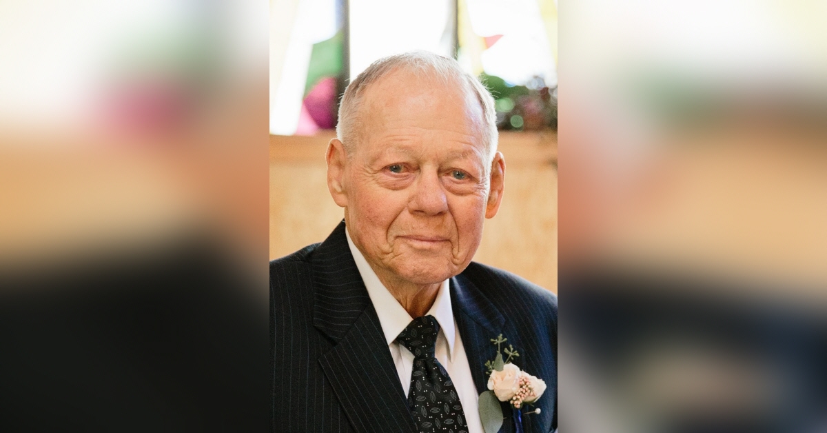 Robert E. Hansen Obituary Visitation & Funeral Information