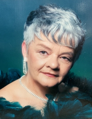 Photo of Elaine Chalmers