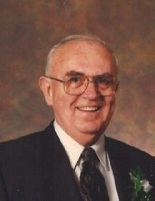 Photo of Kenneth Lowes