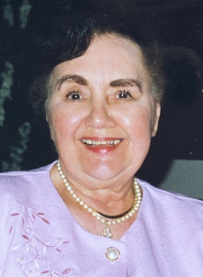 Elizabeth C Kolakowski