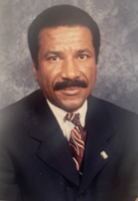 Photo of Dr. Robert Davis