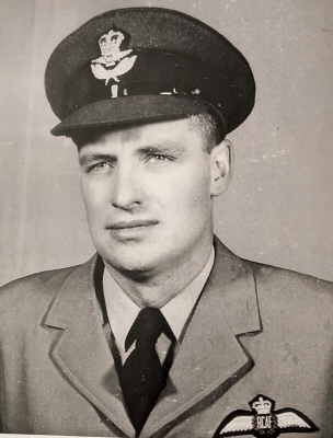 Photo of Lieutenant Colonel Bert Kirkham Leavitt, RCAF (Ret’d)