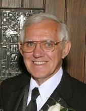 Robert M Hendrickx