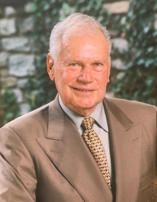 Photo of Robert D. Lindner