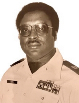 Photo of Master Sergeant Willie Davis, Jr.