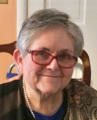 Photo of Linda Barry