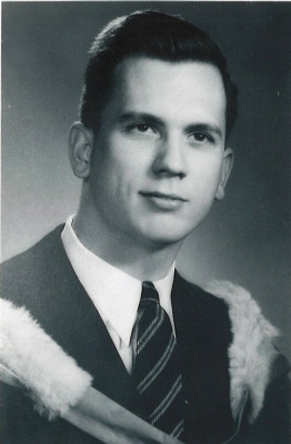 Photo of Dr. William MacEachern