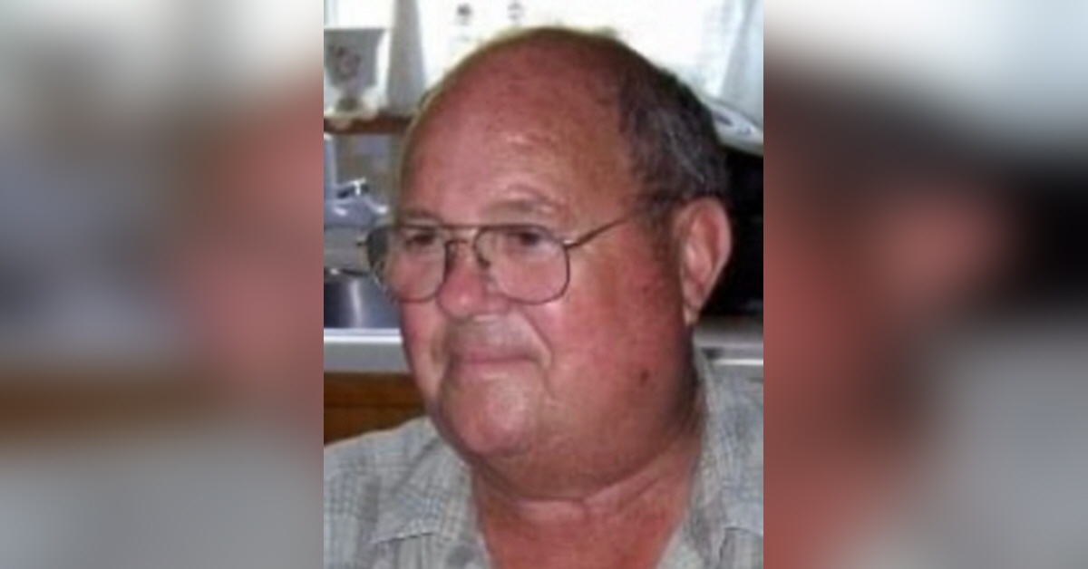 Paul E. Crum Obituary Visitation & Funeral Information