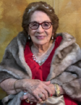 Photo of Margarita E. Hernandez