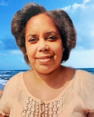 Photo of Lorraine Capers