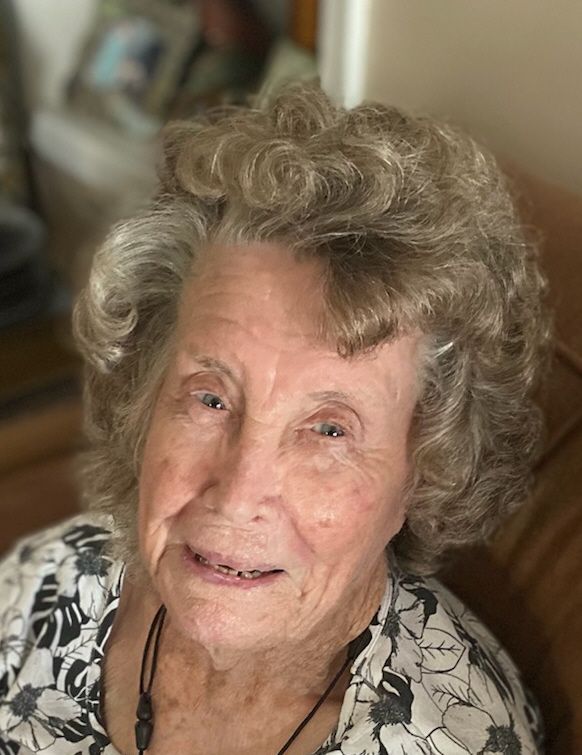 Betty Jo McCoy Dixon 2022 Globe Funeral Chapel