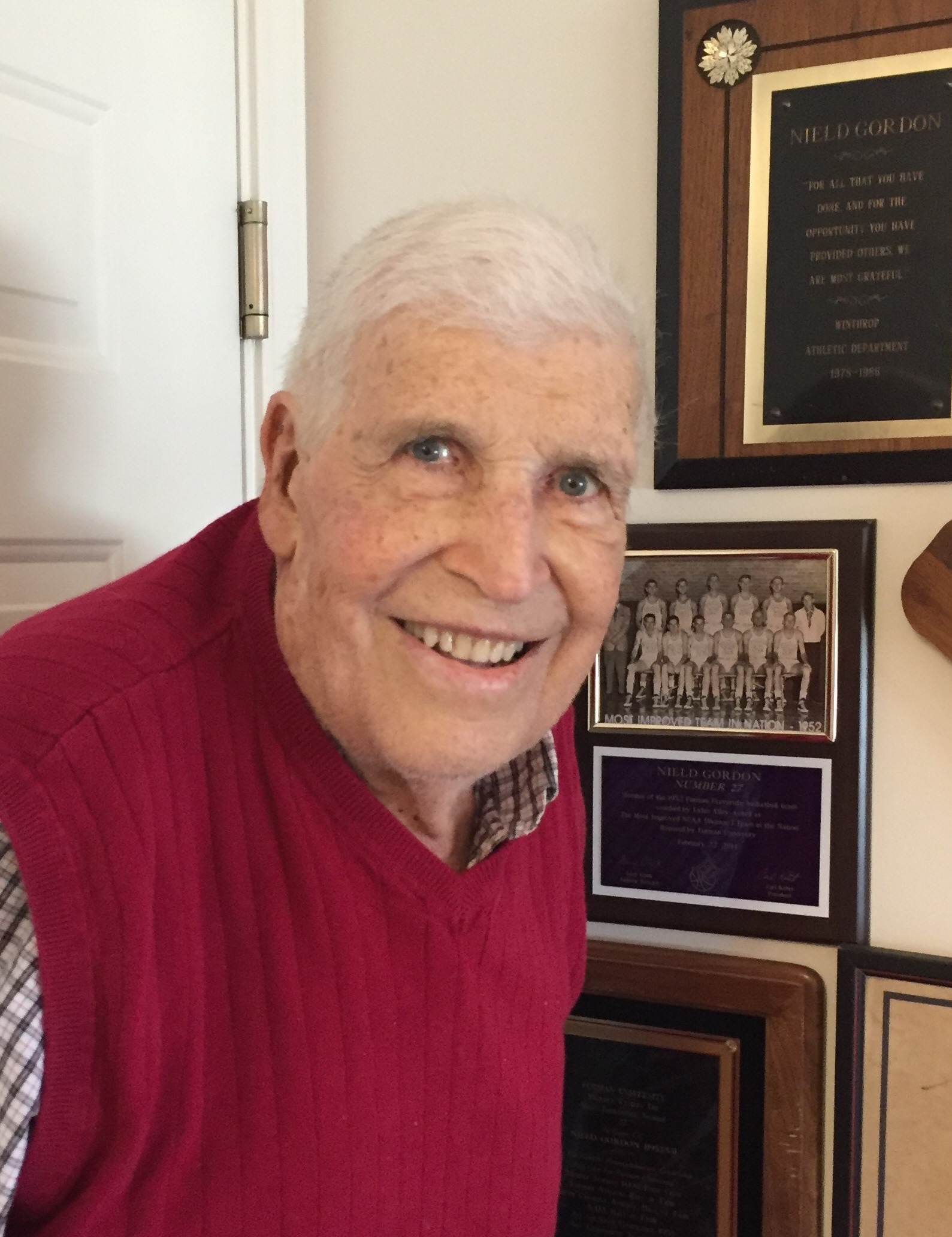 Nield Philip "Coach" Gordon 2022 Sandifer Funeral Home