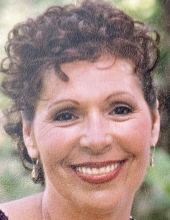 Photo of Sandra Faro