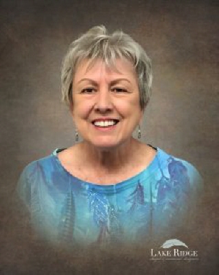 Photo of Theresa Hill