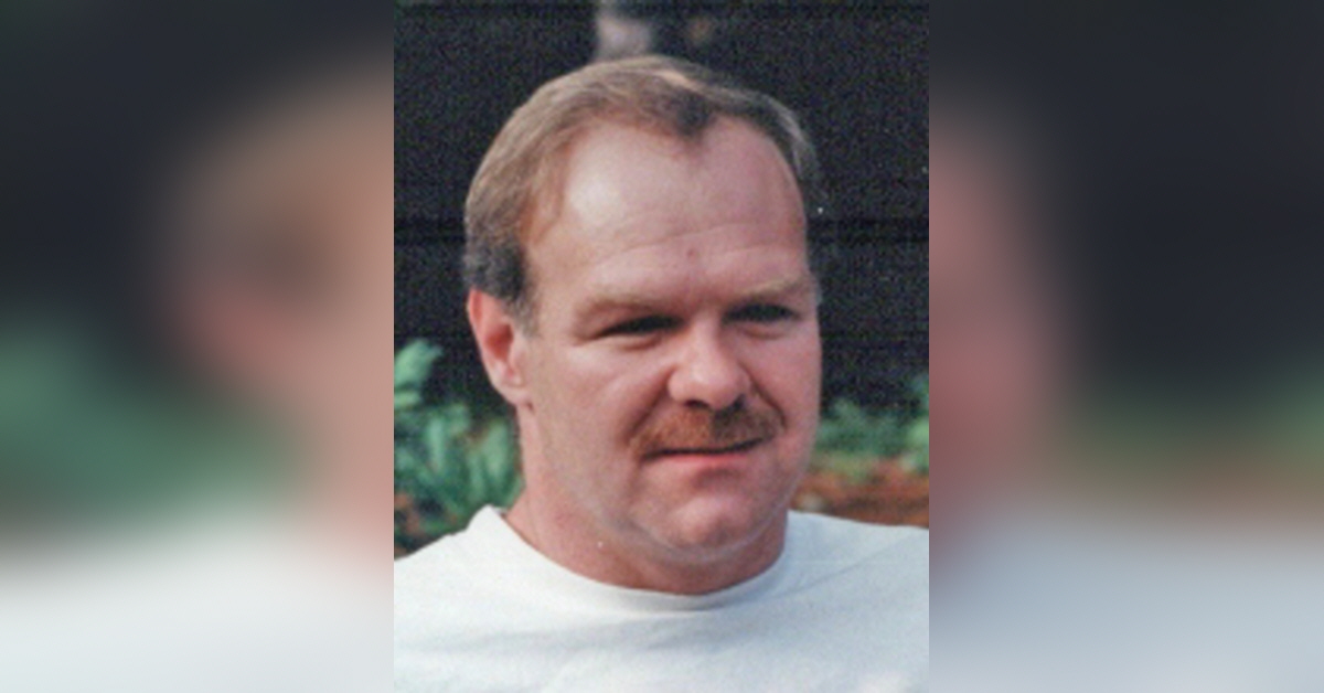 Obituary information for David L. Castine