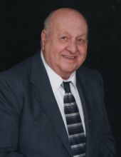 Photo of Kenneth Lavalla