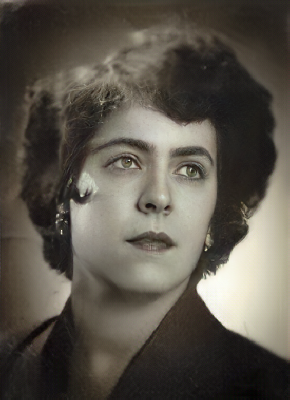 Photo of Nadire Erişoğlu (née Ürün)