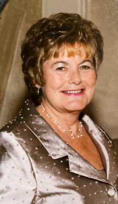 Photo of Suzanne Connors