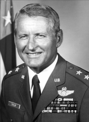 Photo of Major General Robert Taylor