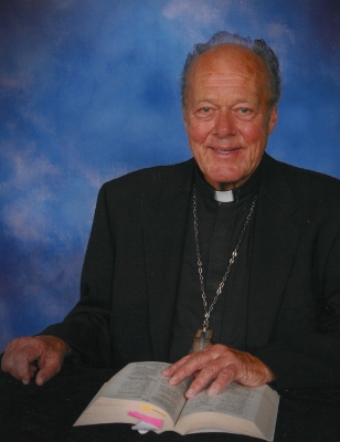 Photo of Father Raymond Zeugner
