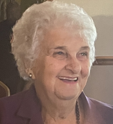 Photo of Beverly Rowe